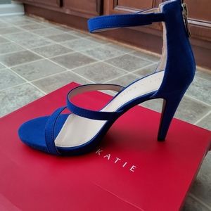 Kelly & Katie Courtnee Heels